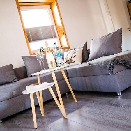 Neu Renoviertes Ferienhaus/Wohnunng Kleine Auszeit Sonnenbühl Esterno foto