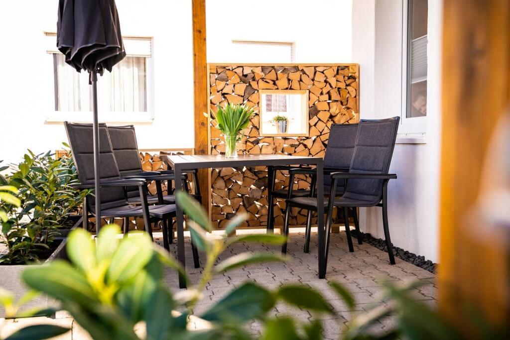 Neu Renoviertes Ferienhaus/Wohnunng Kleine Auszeit Sonnenbühl Esterno foto