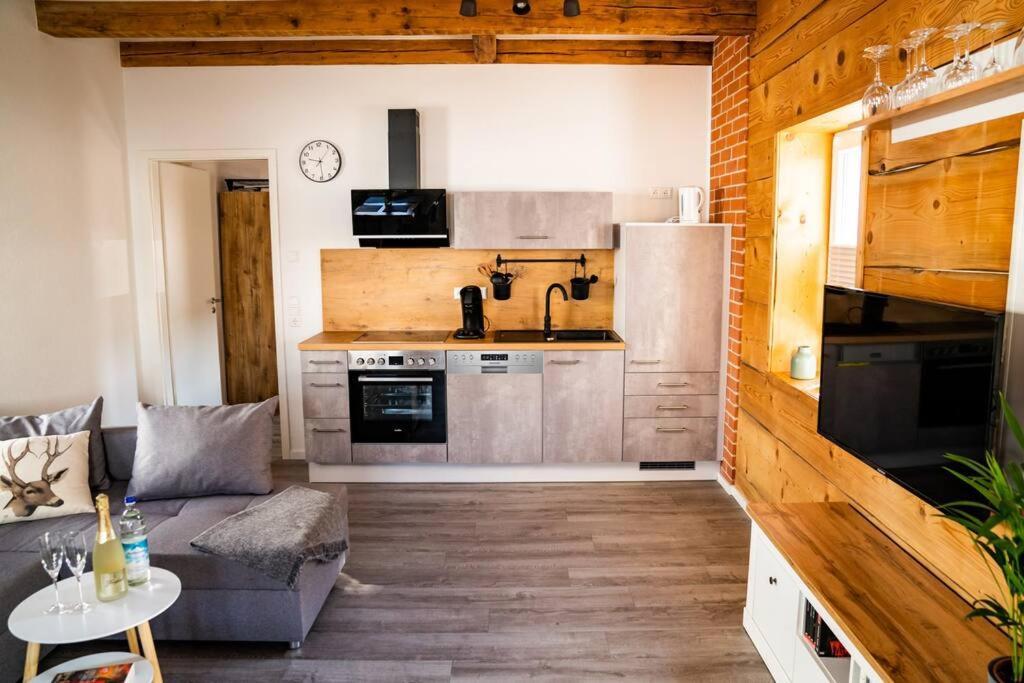 Neu Renoviertes Ferienhaus/Wohnunng Kleine Auszeit Sonnenbühl Esterno foto